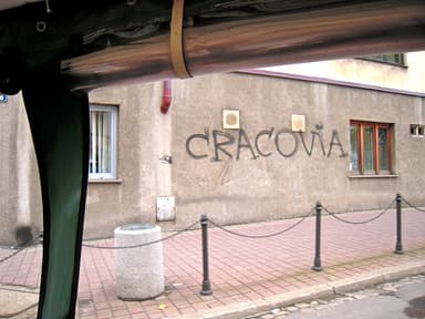 Cracovia wraca na saloony – najlepsza akcja marketingowa tego lata