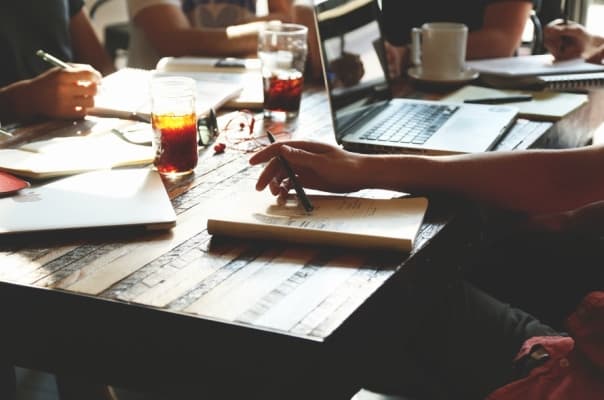 Czy warto mieć konta na LinkedIn i Goldenline?