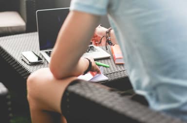 Kurs dziennikarstwa – wakacyjna oferta dla uczniów i studentów
