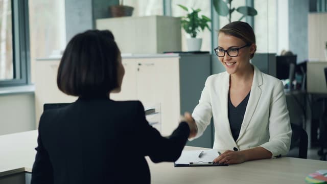 Jak wdrożyć nowego pracownika? 5 zasad skutecznego onboardingu