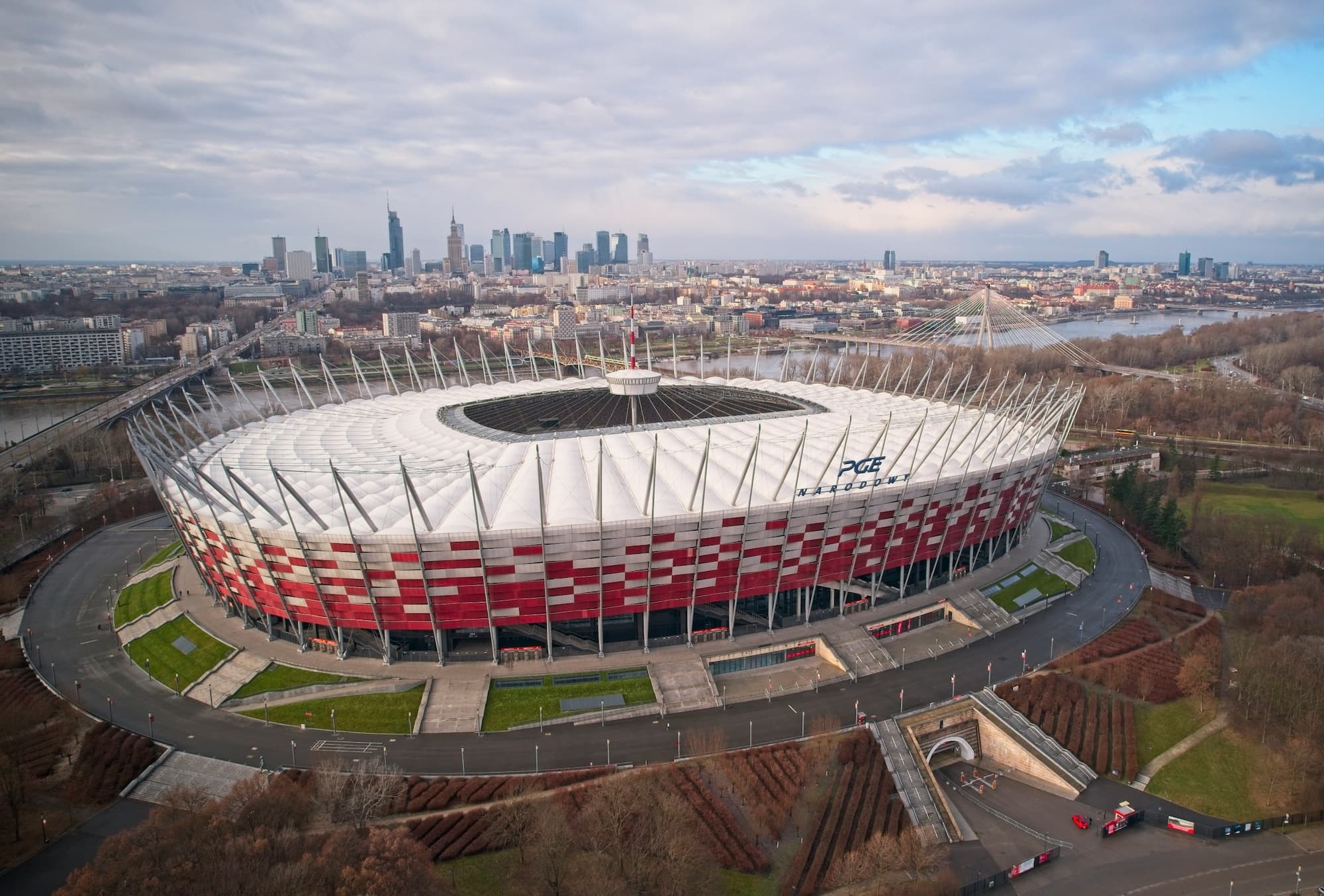 PGE Narodowy za mały na finał Ligi Mistrzów. Błąd popełniono jeszcze przed Euro 2012