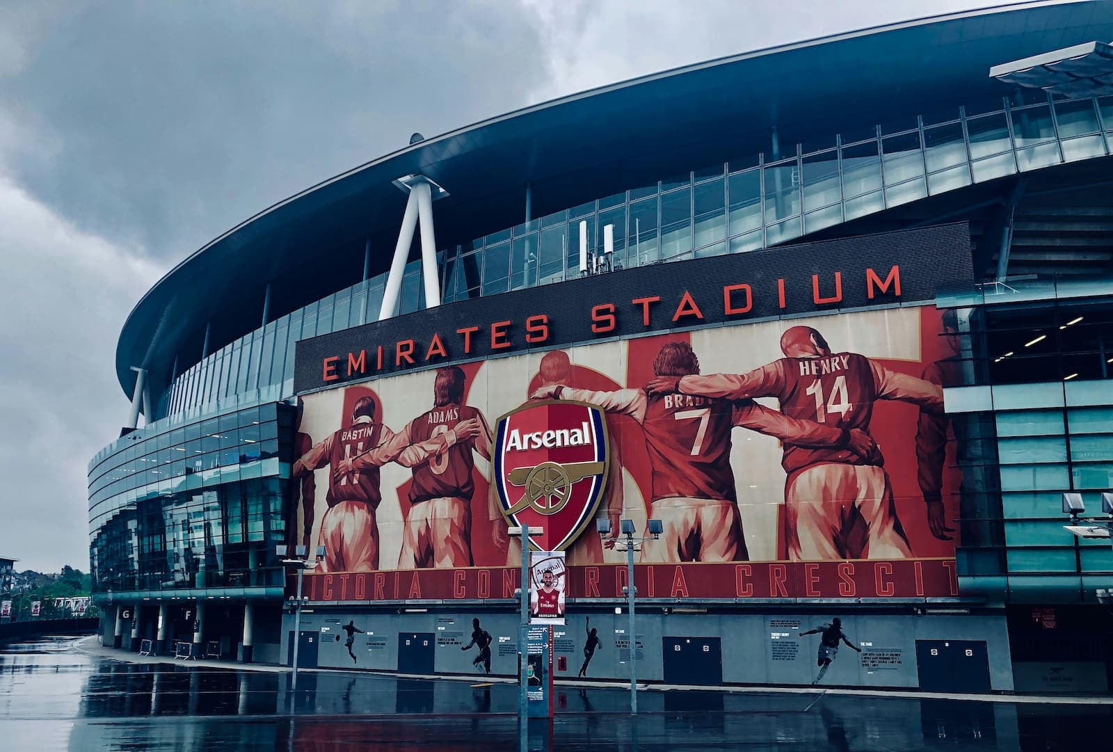 Stan Kroenke: od kukły pod Emirates do imperium wartego 26 miliardów dolarów