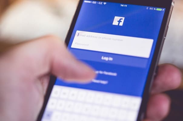 Jak kibice dzielą się emocjami w social media?