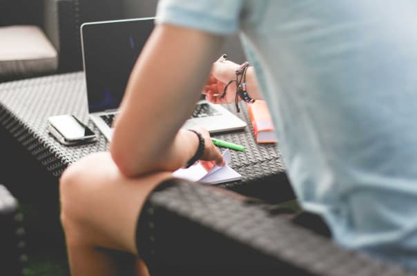 Kurs dziennikarstwa – wakacyjna oferta dla uczniów i studentów