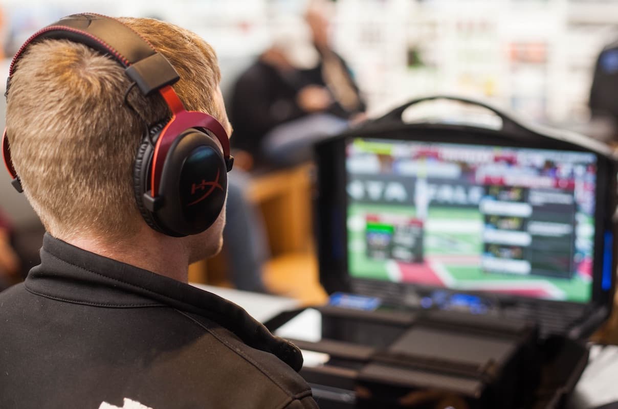 Szał na esport – czyli jak świat sportu szuka pieniędzy nie u siebie
